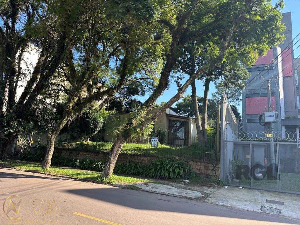 Terreno à venda  com 965m², Rua São Mateus no bairro Bom Jesus em Porto Alegre