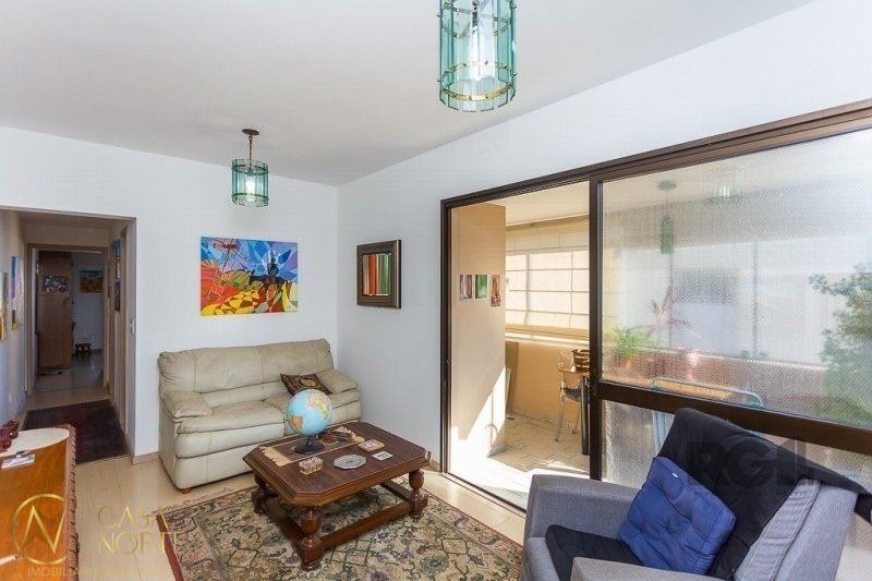 Apartamento à venda com 2 quartos, 72m², 1 vaga, Avenida Independência no bairro Independência em Porto Alegre