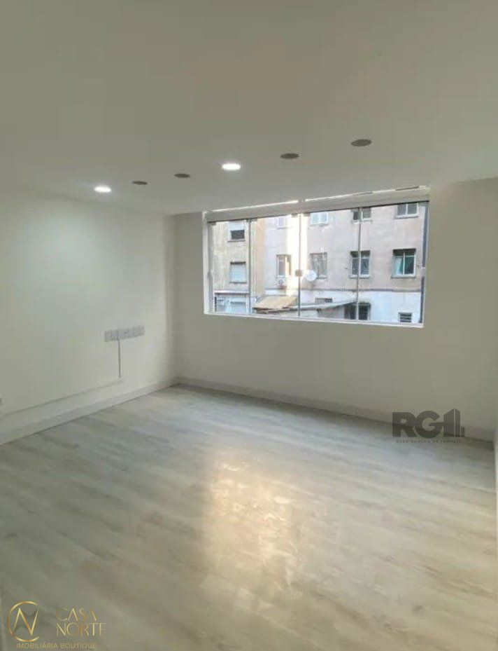 Sala Comercial à venda , 48m², Rua dos Andradas no bairro Centro Histórico em Porto Alegre