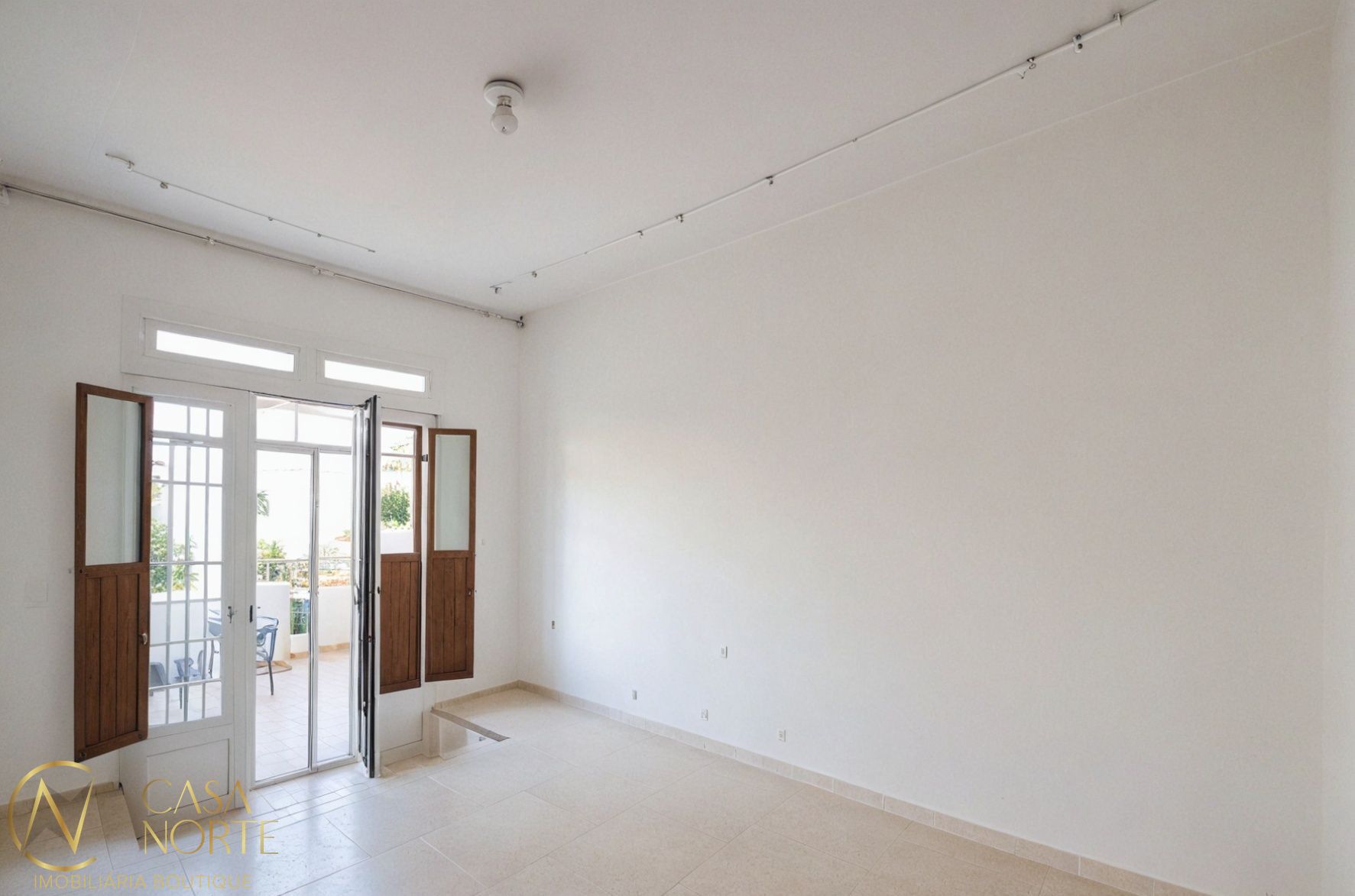 Apartamento à venda com 2 quartos, 58m², Avenida Berlim no bairro São Geraldo em Porto Alegre