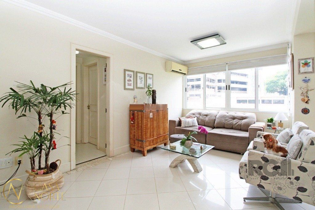 Apartamento à venda com 2 quartos, 75m², 1 suíte, 2 vagas, Rua Pedro Ivo no bairro Mont Serrat em Porto Alegre