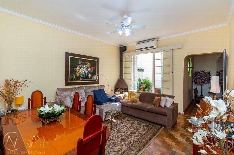 Apartamento à venda com 3 quartos, 133m², 1 vaga, Rua Gonçalves Dias no bairro Menino Deus em Porto Alegre
