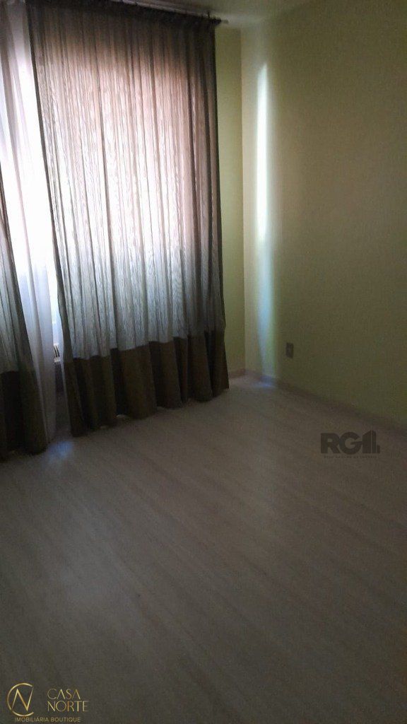 Apartamento à venda com 3 quartos, 122m², 1 suíte, 2 vagas, Rua Tenente-Coronel Fabrício Pilar no bairro Mont Serrat em Porto Alegre