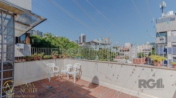Cobertura à venda com 2 quartos, 156m², 1 suíte, 3 vagas, Avenida Lavras no bairro Petrópolis em Porto Alegre