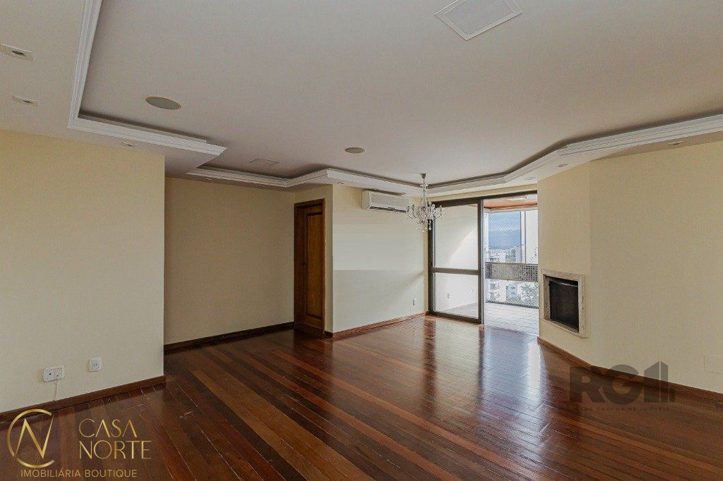 Apartamento à venda com 3 quartos, 96m², 1 suíte, 2 vagas, Rua Carlos Trein Filho no bairro Auxiliadora em Porto Alegre