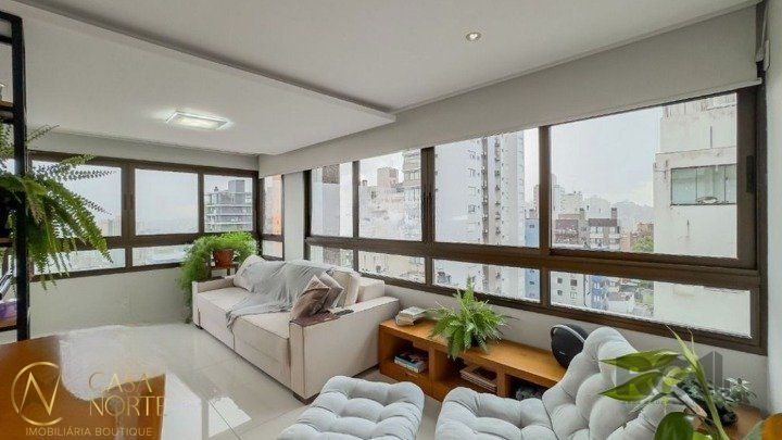 Apartamento à venda com 2 quartos, 80m², 1 suíte, 2 vagas, Avenida Lageado no bairro Petrópolis em Porto Alegre