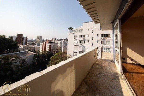 Apartamento à venda com 3 quartos, 195m², 1 suíte, 2 vagas, Rua Vinte e Quatro de Outubro no bairro Moinhos de Vento em Porto Alegre