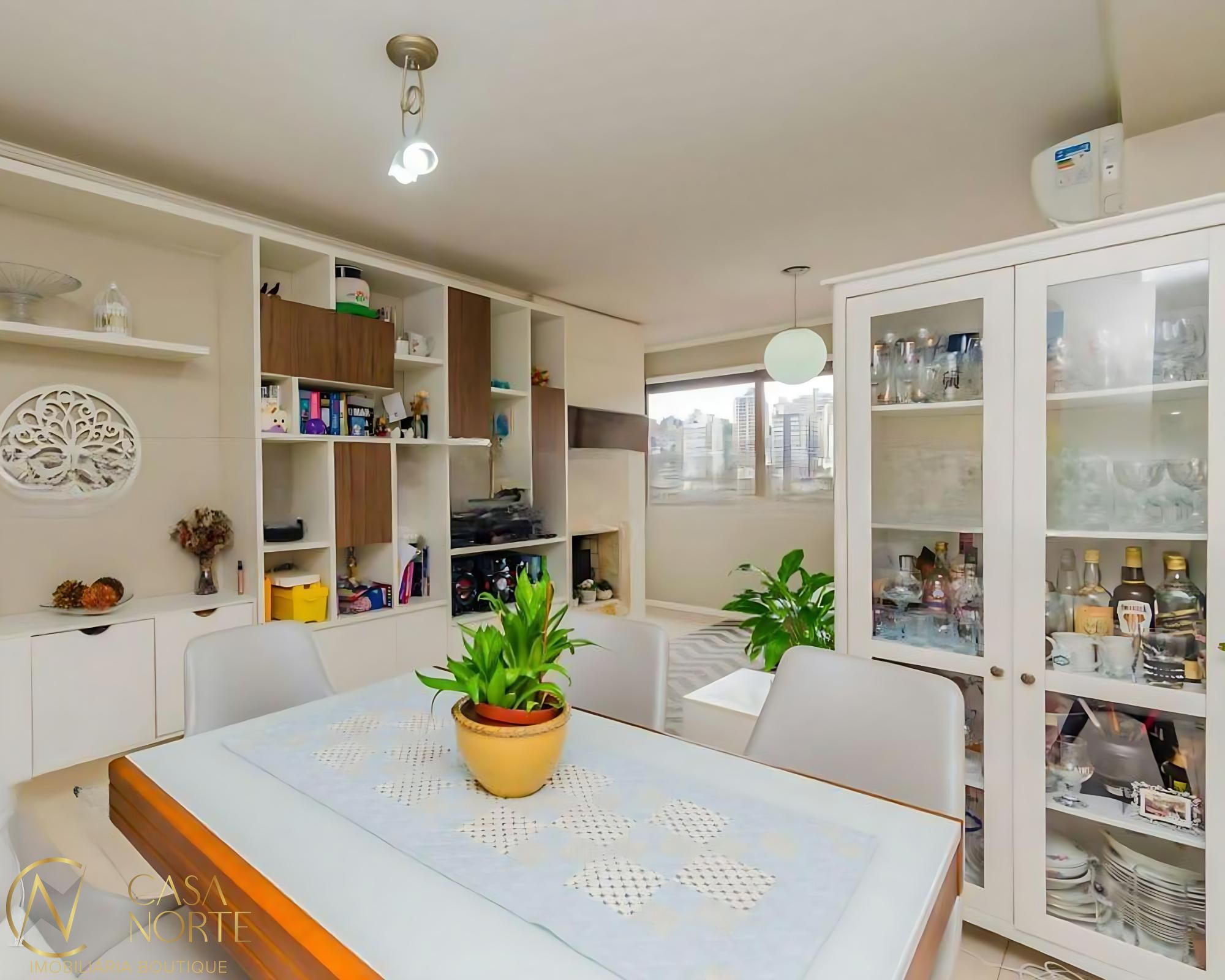 Apartamento à venda com 3 quartos, 103m², 1 suíte, 2 vagas, Avenida Alegrete no bairro Petrópolis em Porto Alegre