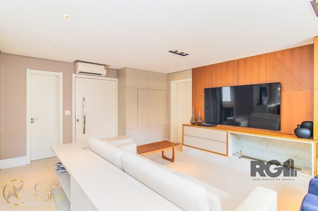 Apartamento à venda com 3 quartos, 136m², 1 suíte, 2 vagas, Avenida Lageado no bairro Petrópolis em Porto Alegre