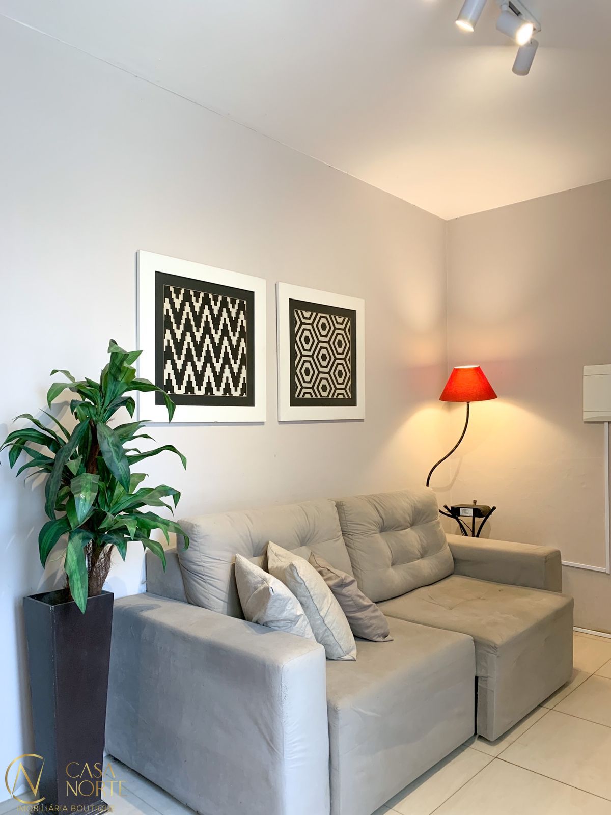 Apartamento à venda com 3 quartos, 61m², Rua Coronel Jaime da Costa Pereira no bairro Santana em Porto Alegre
