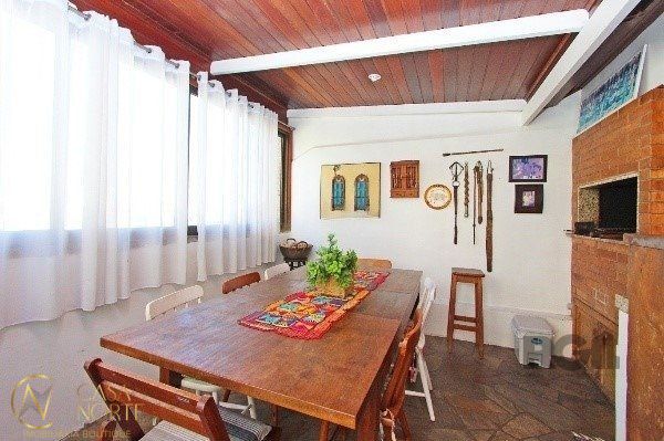 Cobertura à venda com 3 quartos, 220m², 1 suíte, Rua General Neto no bairro Floresta em Porto Alegre