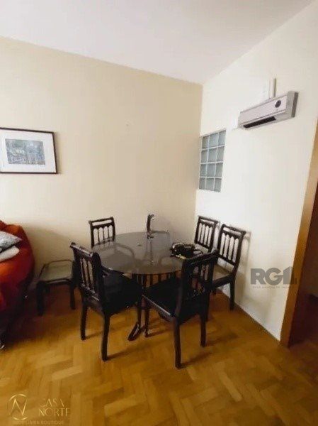 Apartamento à venda com 2 quartos, 75m², Rua Riachuelo no bairro Centro Histórico em Porto Alegre