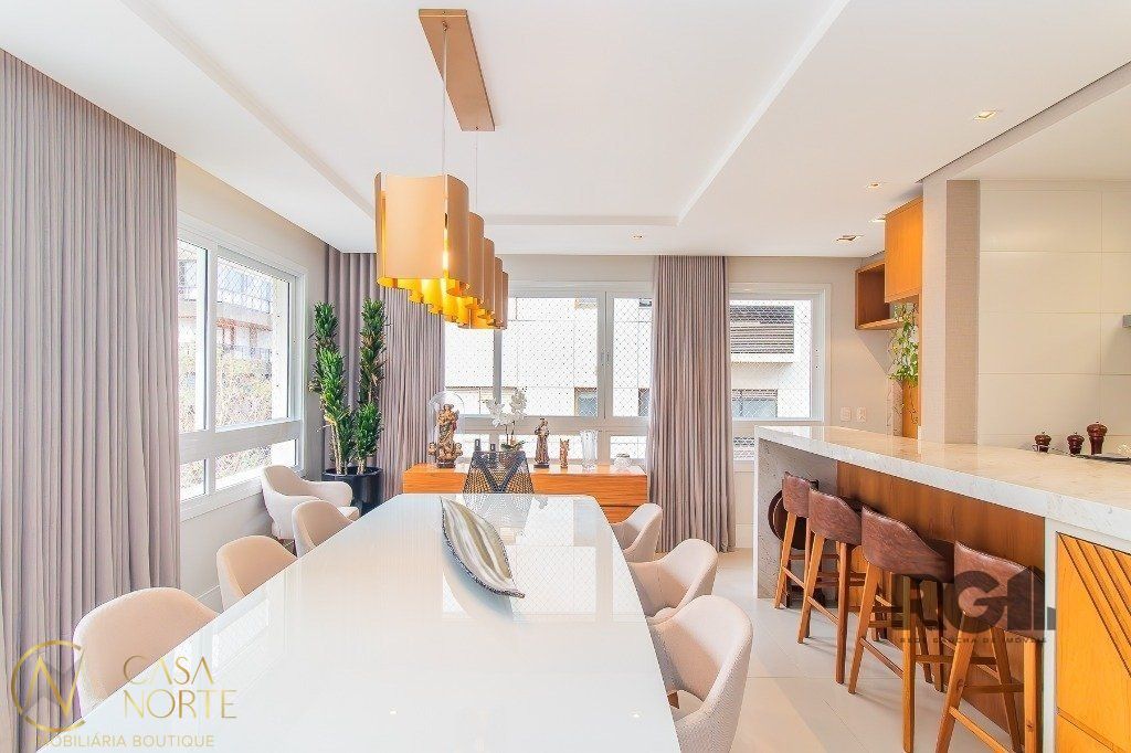 Apartamento à venda com 3 quartos, 136m², 1 suíte, 2 vagas, Avenida Lageado no bairro Petrópolis em Porto Alegre