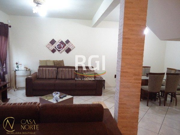 Casa à venda com 3 quartos, 320m², 1 suíte, 5 vagas, Rua Barao do Amazonas no bairro Partenon em Porto Alegre