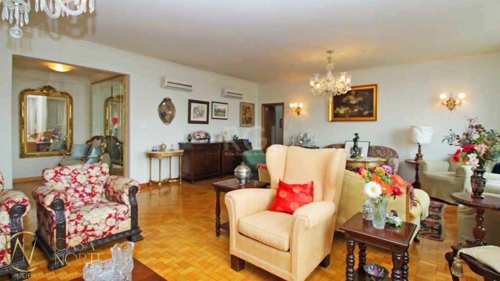 Apartamento à venda com 4 quartos, 207m², 1 vaga, Praça Dom Feliciano no bairro Centro Histórico em Porto Alegre