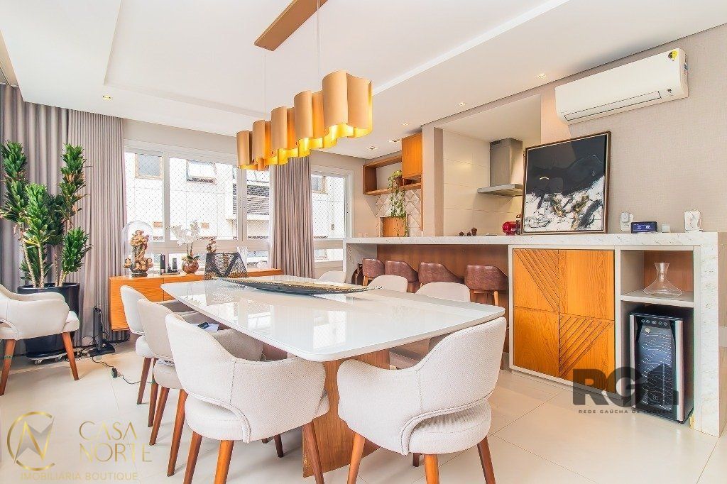 Apartamento à venda com 3 quartos, 136m², 1 suíte, 2 vagas, Avenida Lageado no bairro Petrópolis em Porto Alegre