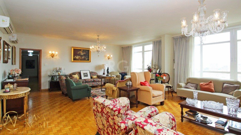 Apartamento à venda com 4 quartos, 207m², 1 vaga, Praça Dom Feliciano no bairro Centro Histórico em Porto Alegre