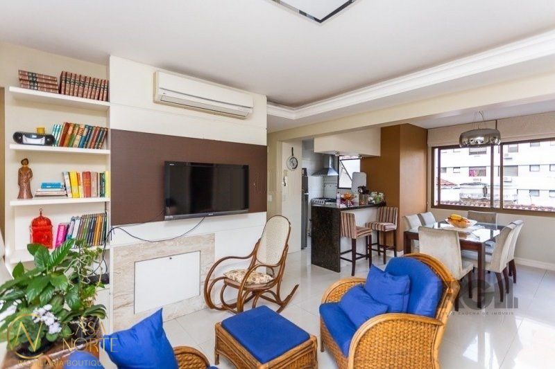 Apartamento à venda com 3 quartos, 94m², 1 suíte, 2 vagas, Avenida Soledade no bairro Petrópolis em Porto Alegre