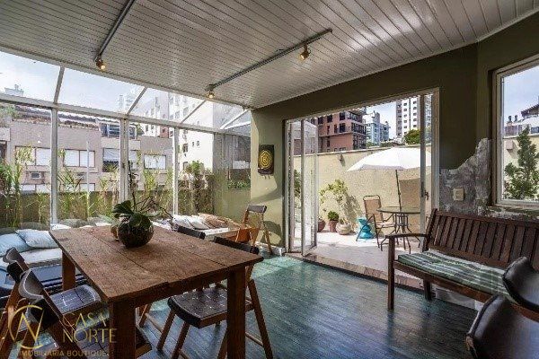 Cobertura à venda com 3 quartos, 150m², 1 suíte, 2 vagas, Rua Artur Rocha no bairro Auxiliadora em Porto Alegre
