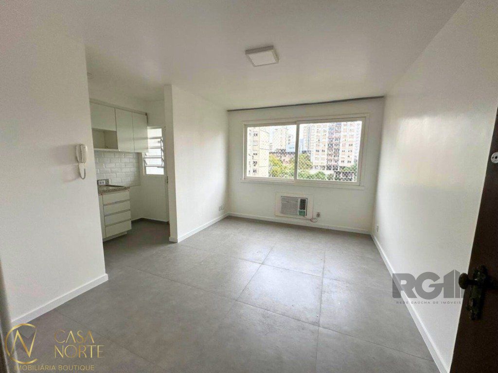 Apartamento à venda com 1 quarto, 43m², 1 vaga, Avenida Alberto Bins no bairro Floresta em Porto Alegre