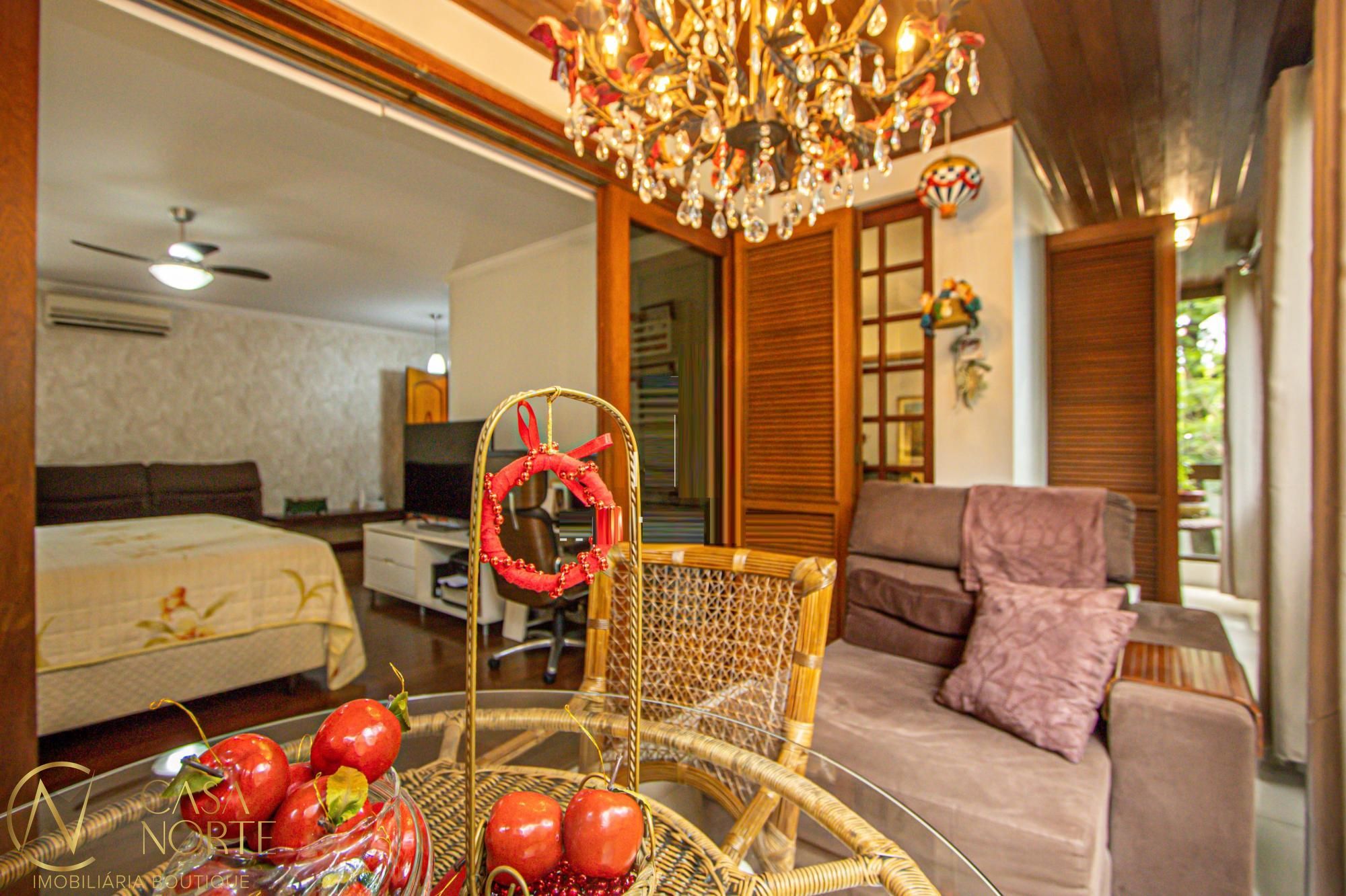 Apartamento à venda com 4 quartos, 254m², 1 suíte, 2 vagas, Avenida Soledade no bairro Petrópolis em Porto Alegre