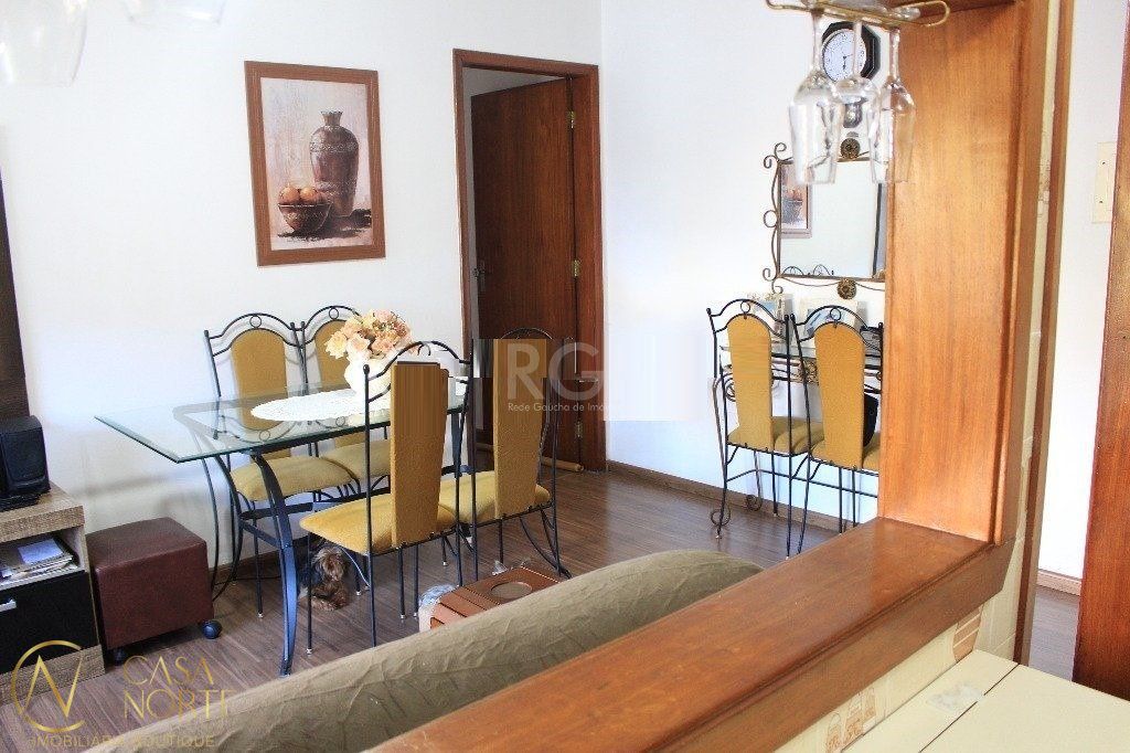 Apartamento à venda com 2 quartos, 59m², 1 vaga, Rua Congo no bairro Vila Ipiranga em Porto Alegre