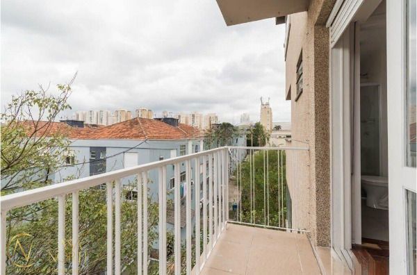 Apartamento à venda com 1 quarto, 48m², 1 vaga, Rua Roque Calage no bairro Passo da Areia em Porto Alegre
