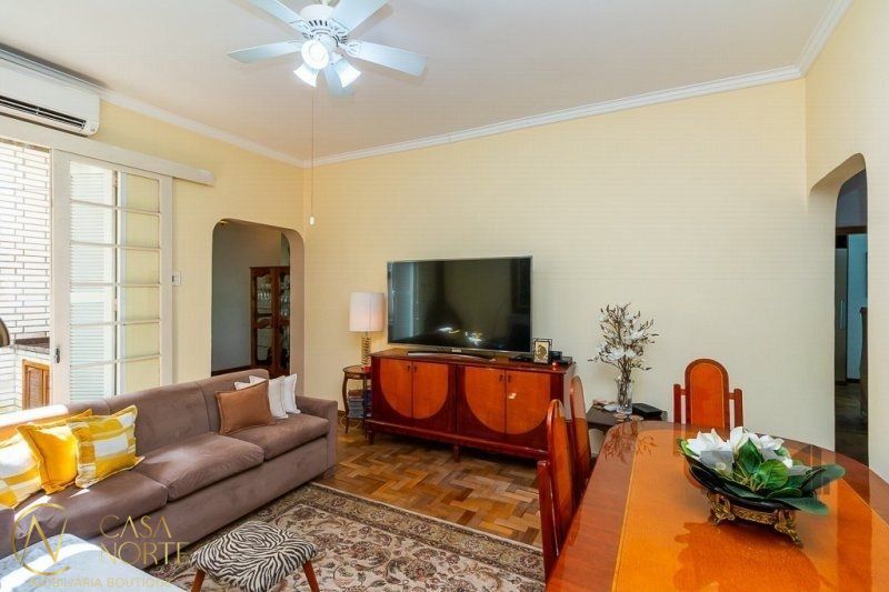 Apartamento à venda com 3 quartos, 133m², 1 vaga, Rua Gonçalves Dias no bairro Menino Deus em Porto Alegre