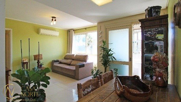 Apartamento à venda com 2 quartos, 70m², 1 vaga, Avenida Getúlio Vargas no bairro Menino Deus em Porto Alegre