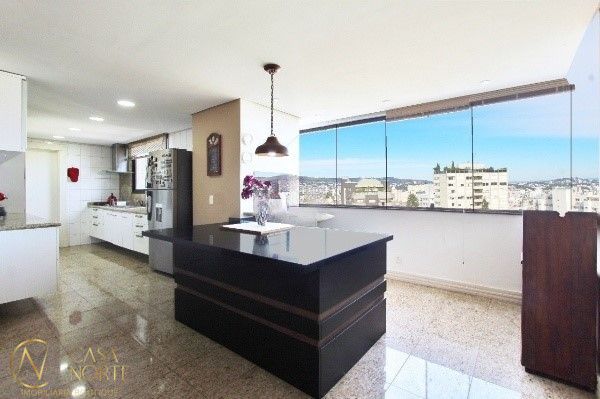 Apartamento à venda com 4 quartos, 359m², 2 suítes, 3 vagas, Rua Casemiro de Abreu no bairro Bela Vista em Porto Alegre
