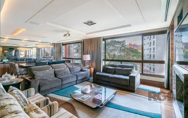 Apartamento à venda com 3 quartos, 181m², 3 suítes, 3 vagas, Rua Casemiro de Abreu no bairro Bela Vista em Porto Alegre