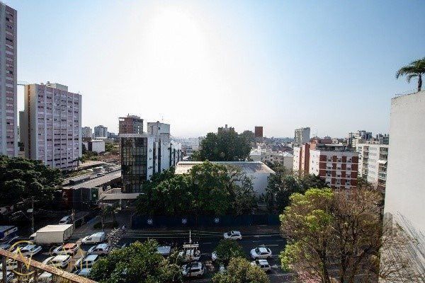 Apartamento à venda com 3 quartos, 195m², 1 suíte, 2 vagas, Rua Vinte e Quatro de Outubro no bairro Moinhos de Vento em Porto Alegre