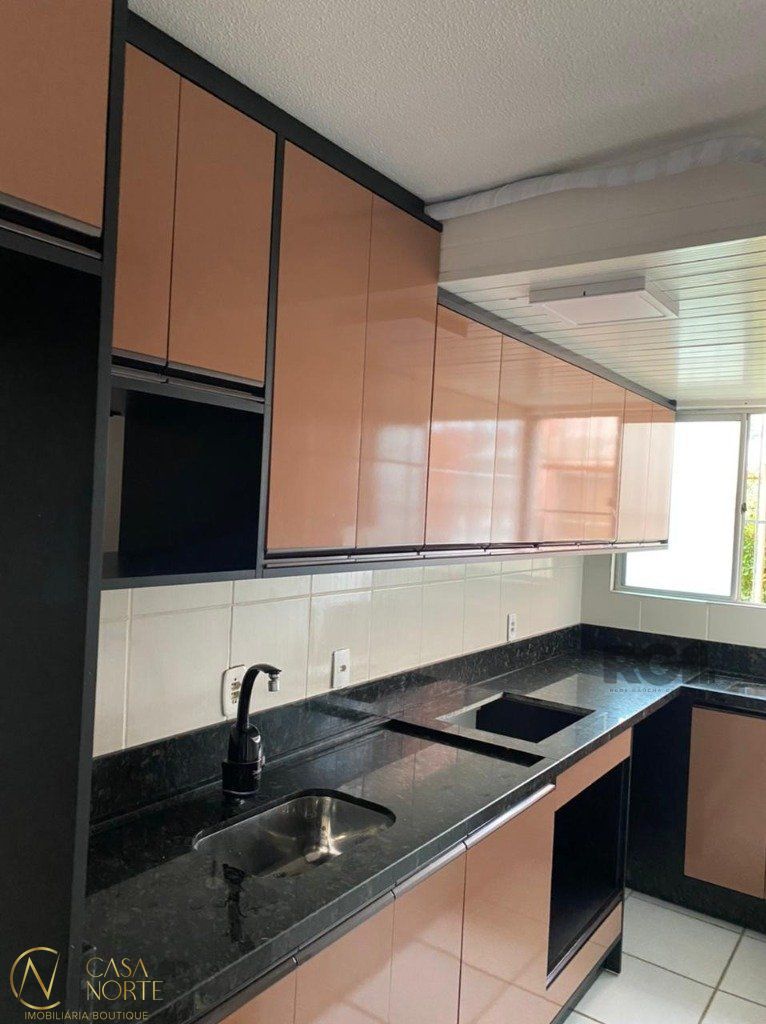 Apartamento à venda com 2 quartos, 37m², 1 vaga, Rua José Barcellos Garcia no bairro Rubem Berta em Porto Alegre