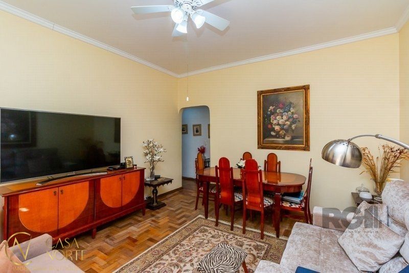 Apartamento à venda com 3 quartos, 133m², 1 vaga, Rua Gonçalves Dias no bairro Menino Deus em Porto Alegre