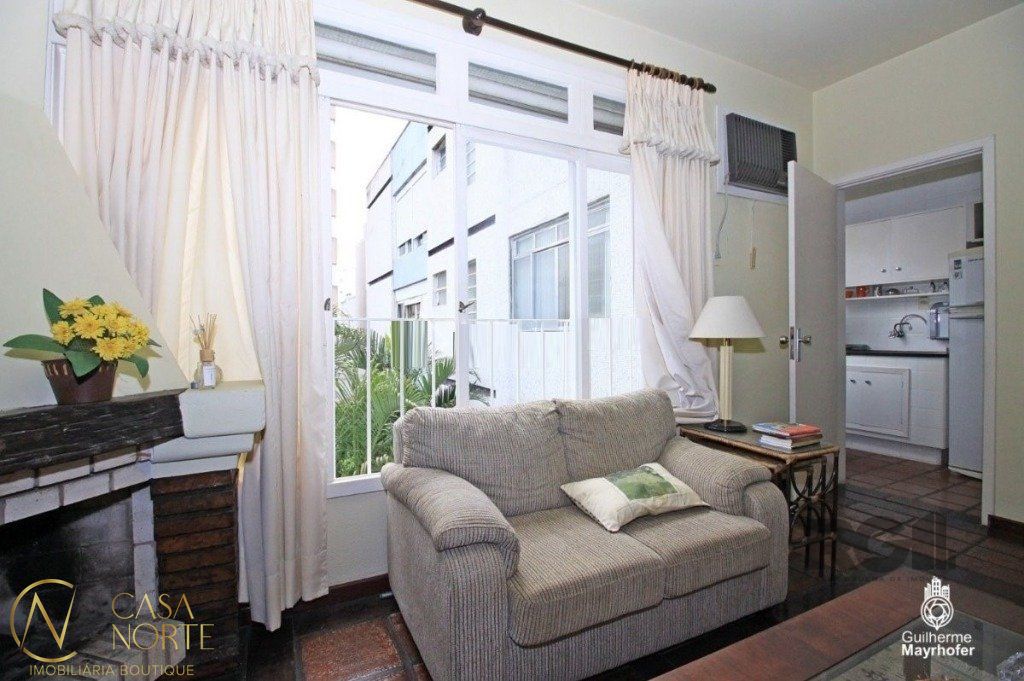 Apartamento à venda com 2 quartos, 75m², 1 vaga, Rua Mariante no bairro Rio Branco em Porto Alegre