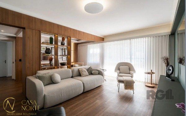 Apartamento à venda com 3 quartos, 134m², 1 suíte, 2 vagas, Rua Coronel Bordini no bairro Auxiliadora em Porto Alegre