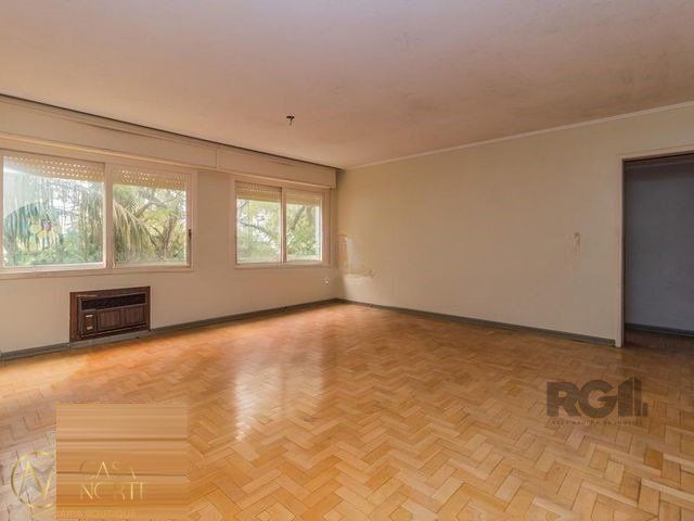 Apartamento à venda com 3 quartos, 137m², 1 suíte, 1 vaga, Rua Dona Laura no bairro Rio Branco em Porto Alegre