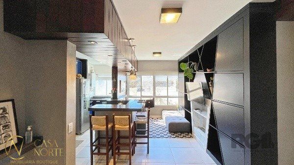 Apartamento à venda com 2 quartos, 73m², 1 suíte, 1 vaga, Rua Dona Augusta no bairro Menino Deus em Porto Alegre