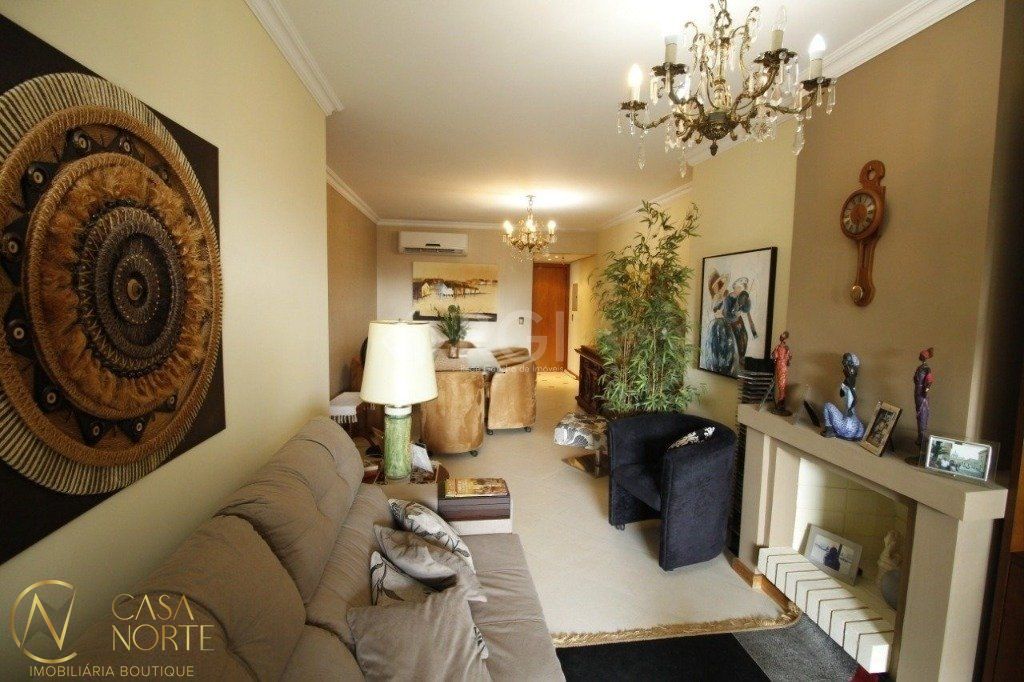 Apartamento à venda com 3 quartos, 121m², 1 suíte, 2 vagas, Rua Faria Santos no bairro Petrópolis em Porto Alegre