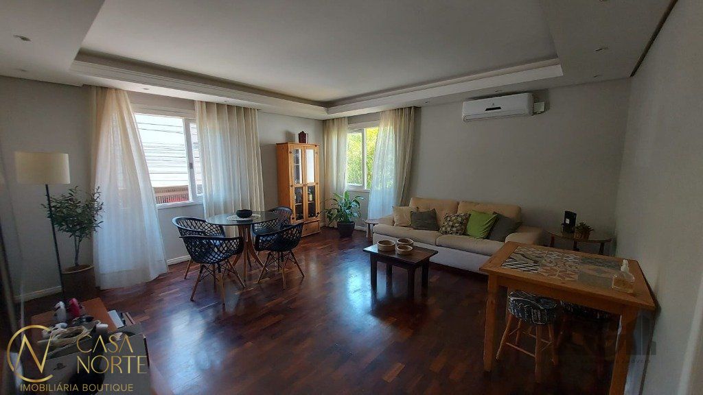 Apartamento à venda com 3 quartos, 119m², 1 suíte, 3 vagas, Rua General Neto no bairro Floresta em Porto Alegre