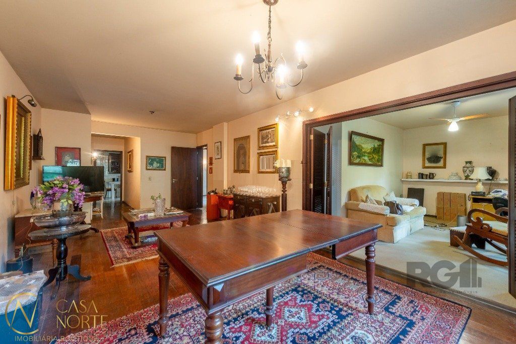 Apartamento à venda com 3 quartos, 120m², 1 suíte, 1 vaga, Rua Quintino Bocaiúva no bairro Floresta em Porto Alegre