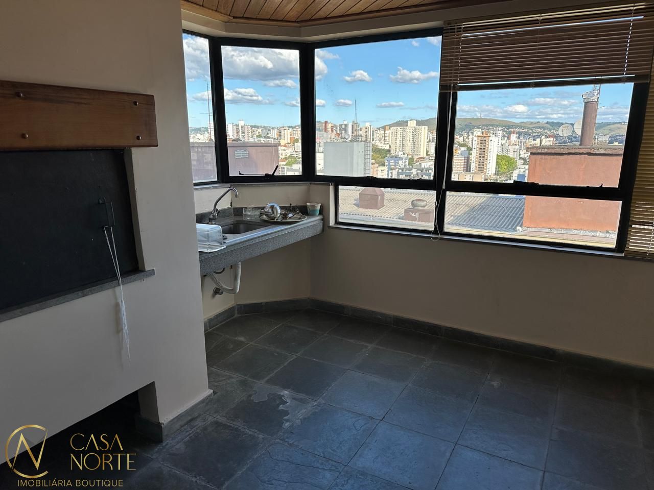 Apartamento à venda com 3 quartos, 123m², 1 suíte, 2 vagas, Rua Cabral no bairro Rio Branco em Porto Alegre
