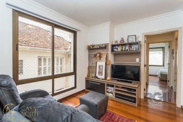 Apartamento à venda com 3 quartos, 153m², 2 suítes, 1 vaga, Rua General Neto no bairro Floresta em Porto Alegre