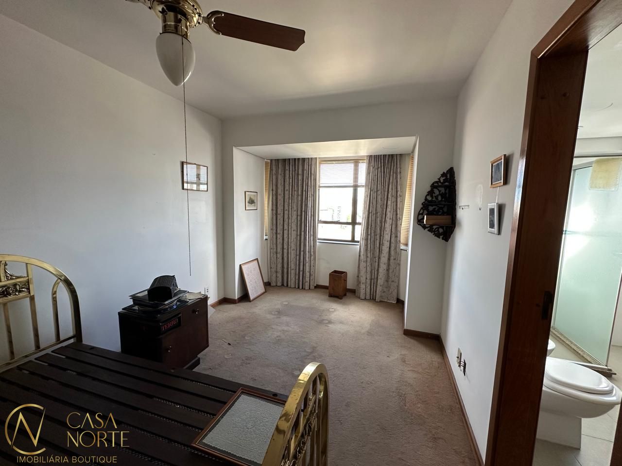Apartamento à venda com 3 quartos, 123m², 1 suíte, 2 vagas, Rua Cabral no bairro Rio Branco em Porto Alegre