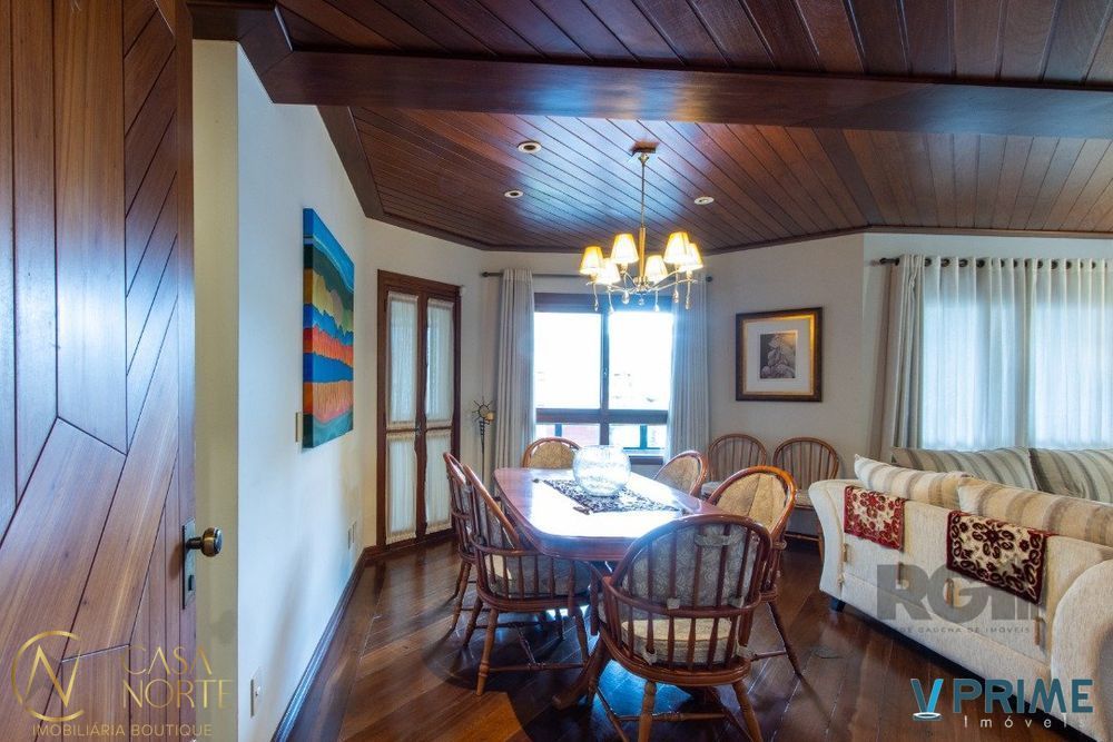 Apartamento à venda com 4 quartos, 253m², 2 suítes, 3 vagas, Avenida Lageado no bairro Petrópolis em Porto Alegre