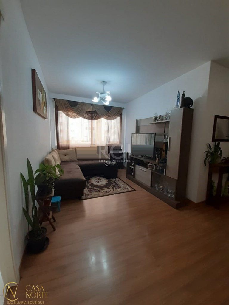 Apartamento à venda com 3 quartos, 67m², 1 suíte, 1 vaga, Avenida Bento Gonçalves no bairro Partenon em Porto Alegre