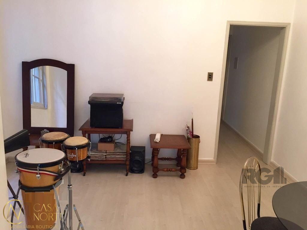 Apartamento à venda com 3 quartos, 70m², Avenida Cristóvão Colombo no bairro Moinhos de Vento em Porto Alegre