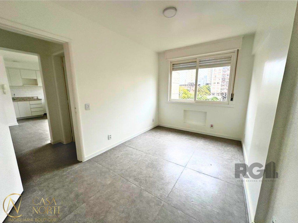 Apartamento à venda com 1 quarto, 43m², 1 vaga, Avenida Alberto Bins no bairro Floresta em Porto Alegre