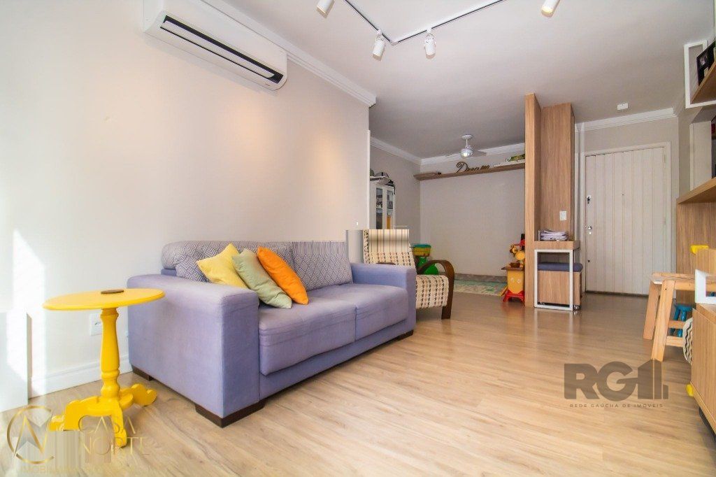 Apartamento à venda com 3 quartos, 110m², 1 suíte, 2 vagas, Rua Coronel Bordini no bairro Rio Branco em Porto Alegre