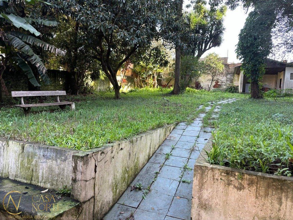 Terreno à venda  com 965m², Rua São Mateus no bairro Bom Jesus em Porto Alegre